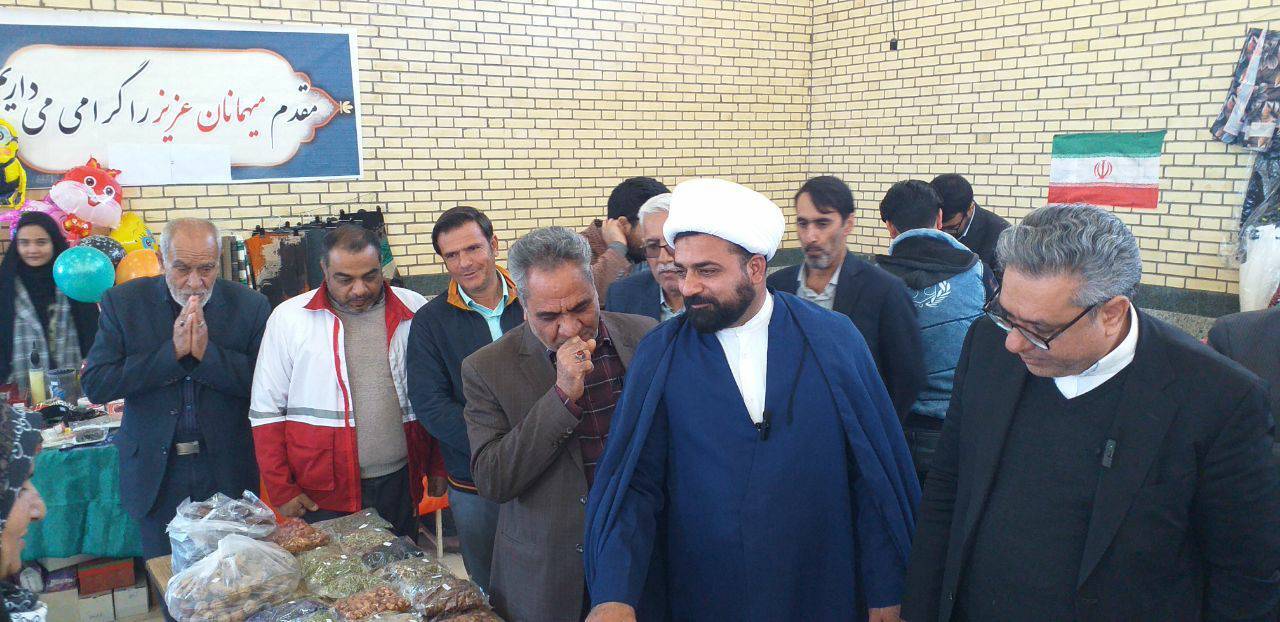 افتتاح بازارچه توانمندی بانوان کوهبنانی همزمان با دهه فجر