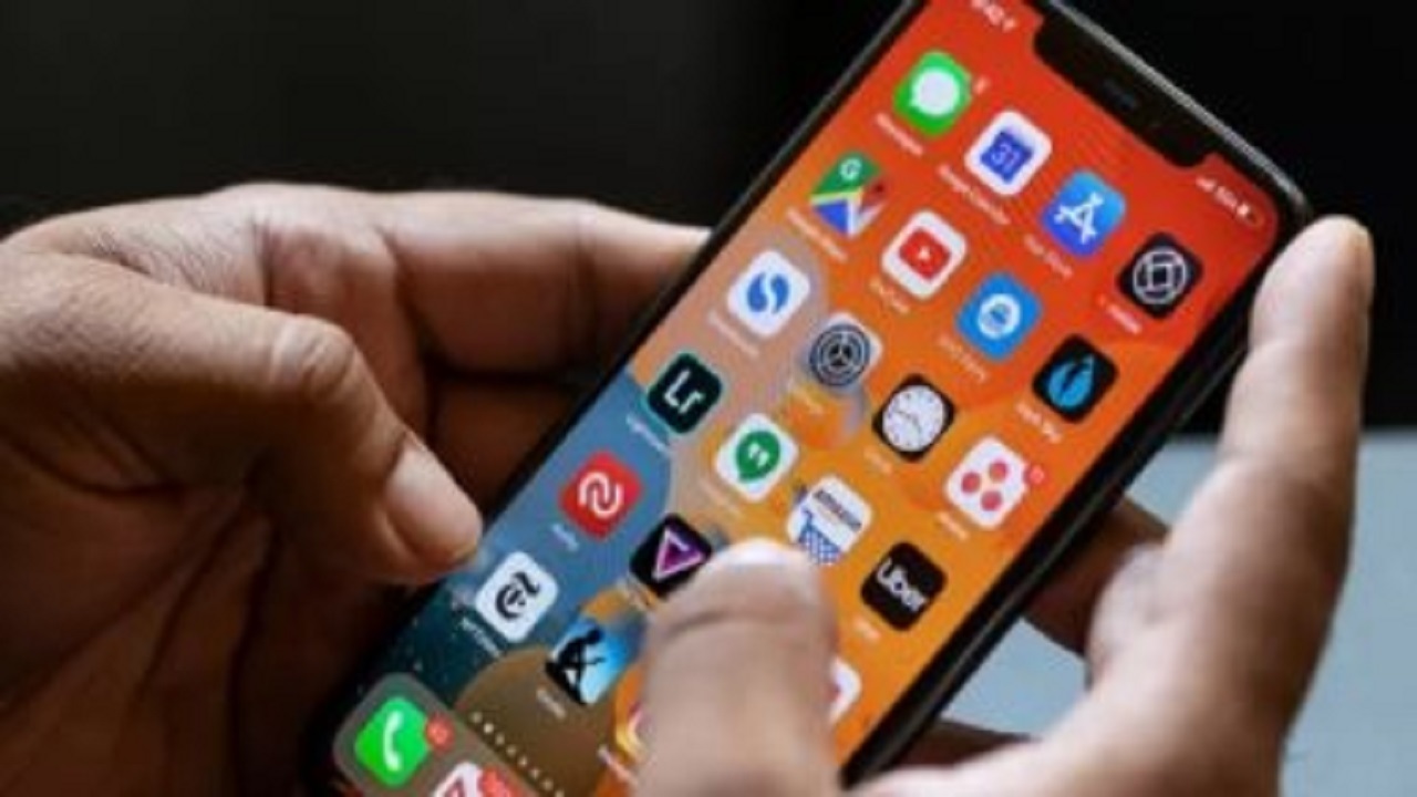 برنامه‌های جاسوسی به شدت مخربی که باید از تلفن Android خود حذف کنید