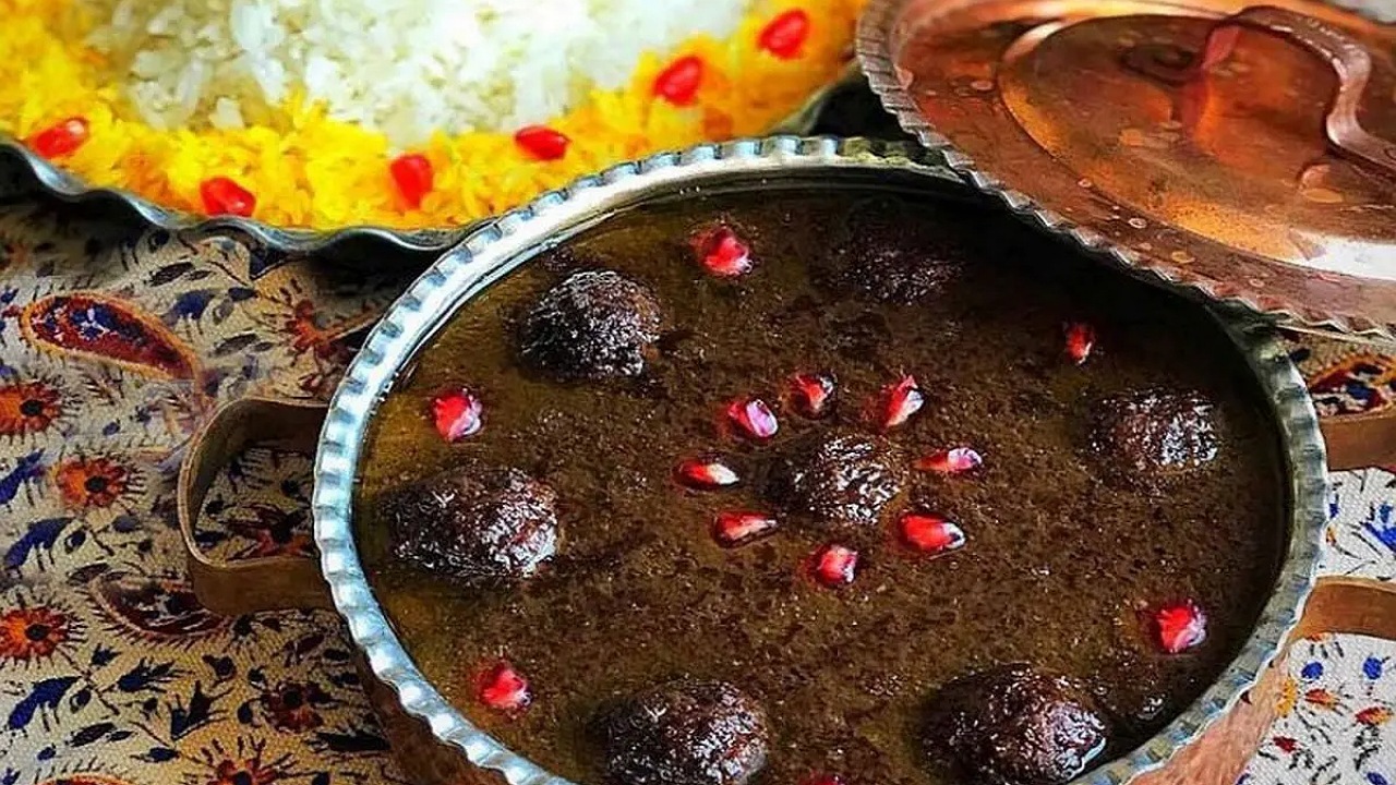 طرز تهیه پرطرفدار‌ترین فسنجان مخصوص خانم‌های شاغل + فیلم
