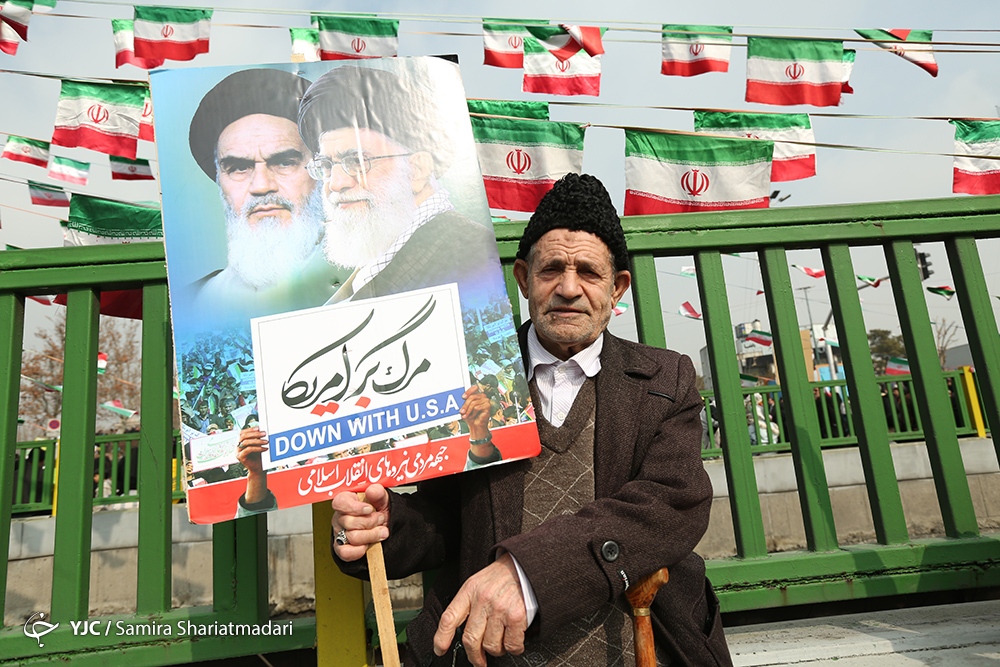 حضور سالمندان در راهپیمایی