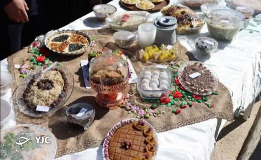 برگزاری نمایشگاه غذای محلی در مهردشت+عکس برگزاری نمایشگاه غذای محلی در مهردشت+عکس