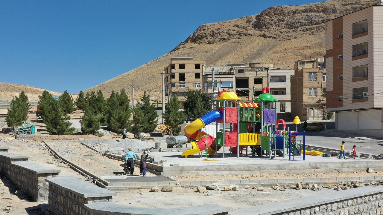 بوستان آفتاب همزمان با دهه فجر بهره برداری شد