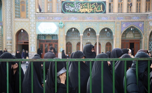 برپایی دسته عزای کاظمی در حرم بانوی کرامت(س)