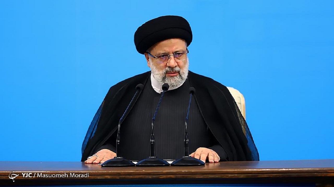 فرآیند سرمایه‌گذاری تا آغاز تولید در مناطق آزاد کاهش یابد