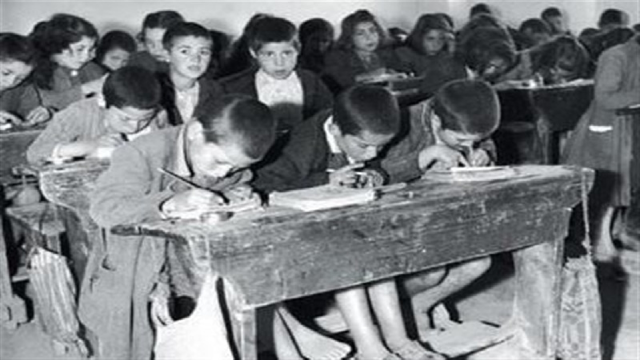 تراژدی بی‌سوادی در دوران پهلوی