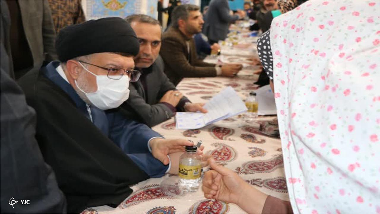 مشکلات قضایی ۲۹۳ نفر از مراجعان در شیراز بررسی شد