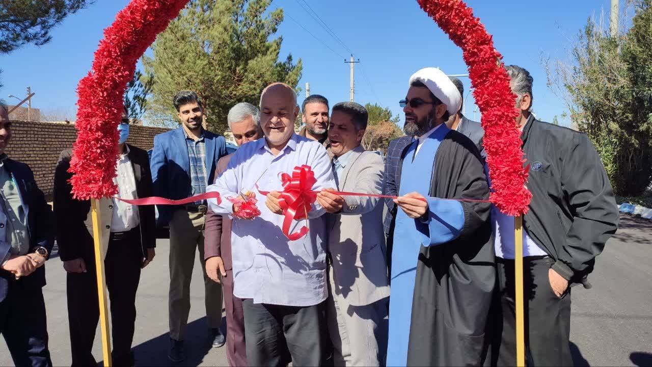 افتتاح ۳ طرح عمرانی و اشتغال زایی در شهرستان انار 