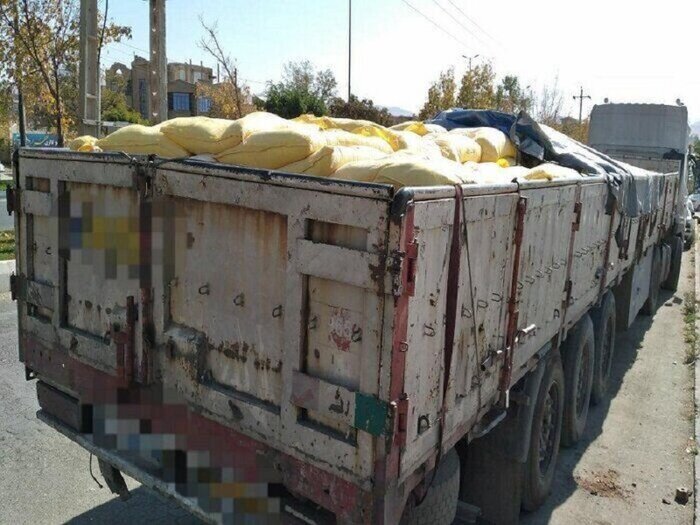 کشف بیش از ۱۳ تن آرد قاچاق در ساوجبلاغ