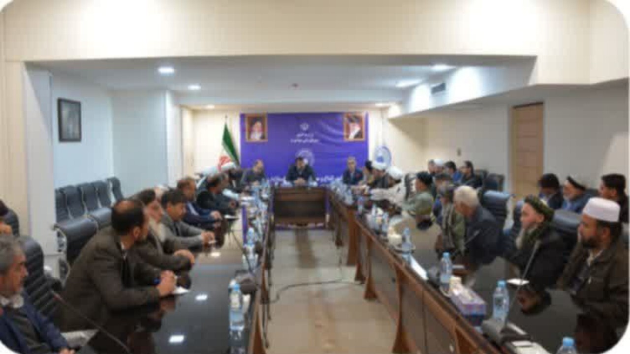 دیدار جمعی از مهاجرین افغانستانی با مدیرکل امور اتباع استان