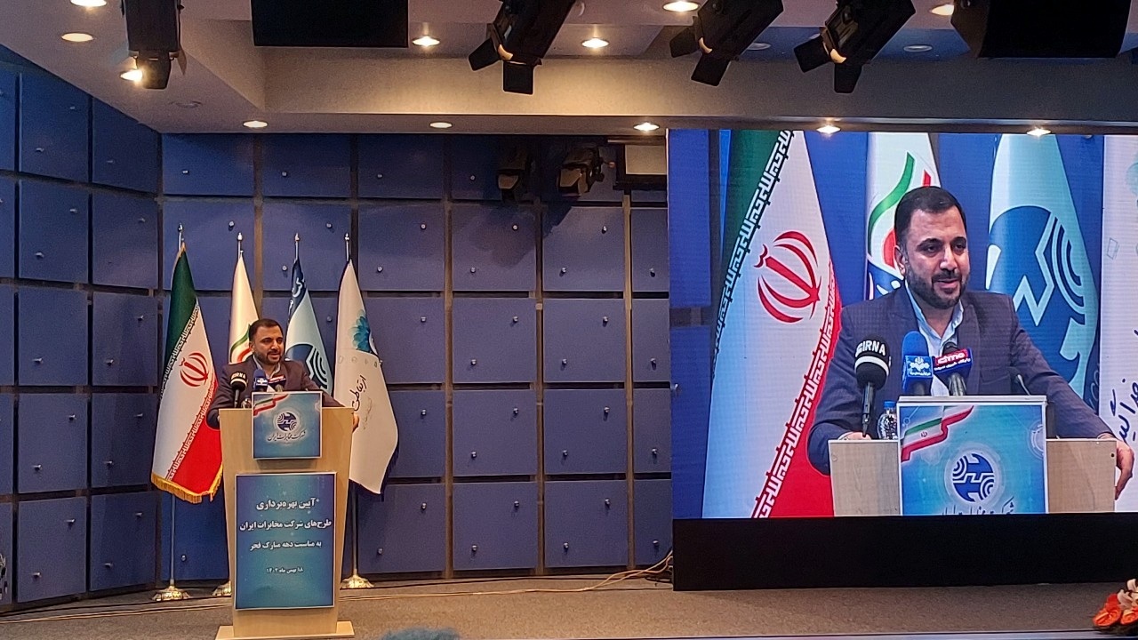 تمام ساختمان‌ها باید به فیبر نوری متصل شوند/ رونمایی از طرح‌های مخابراتی