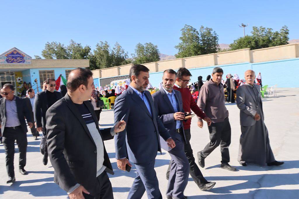 حضور مسئولان در مراسم جشن انقلاب
