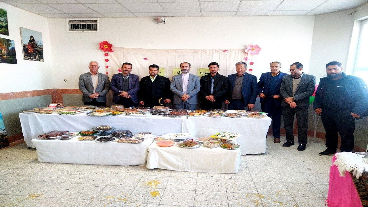 برپایی نمایشگاهی از جنس هنر در انابد به مناسبت دهه فجر + تصاویر