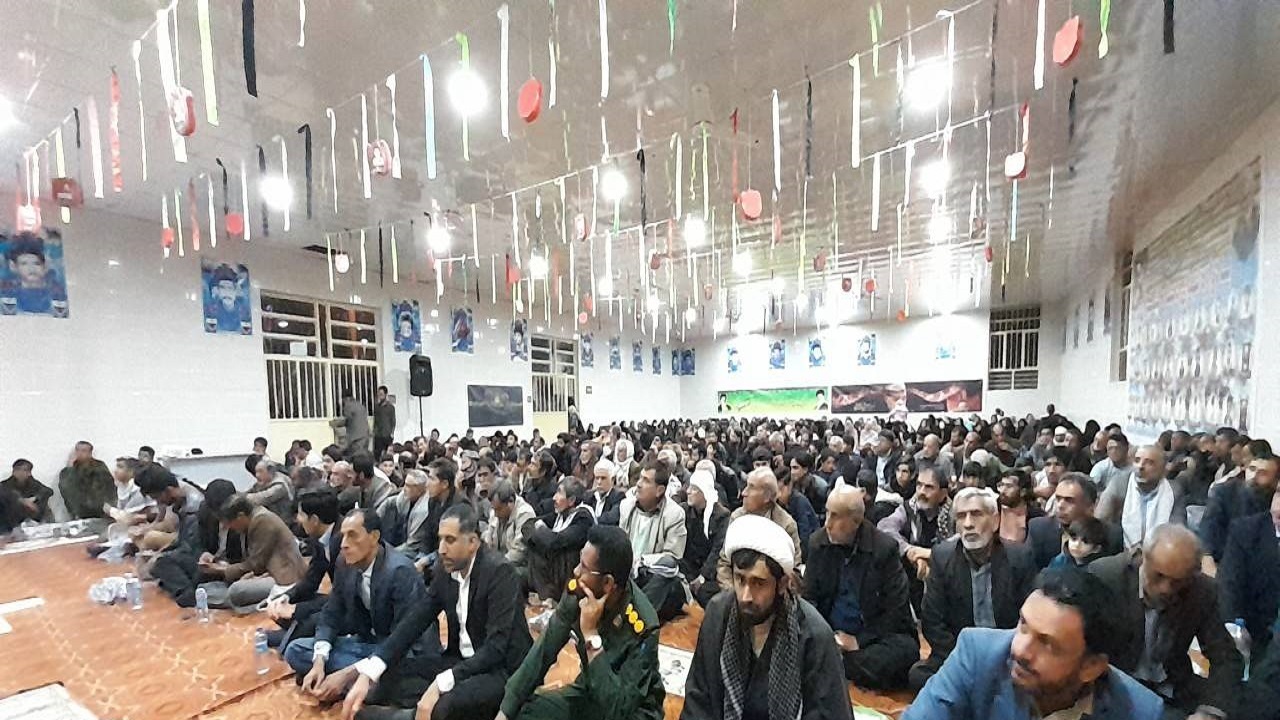 برگزاری مراسم یادواره شهدا در روستای گشمیران منوجان + تصاویر