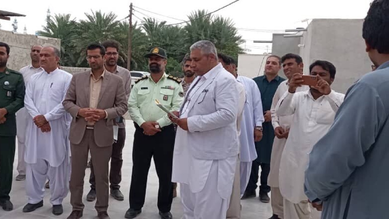 ۳۱ طرح در دشتیاری افتتاح و کلنگ زنی شد