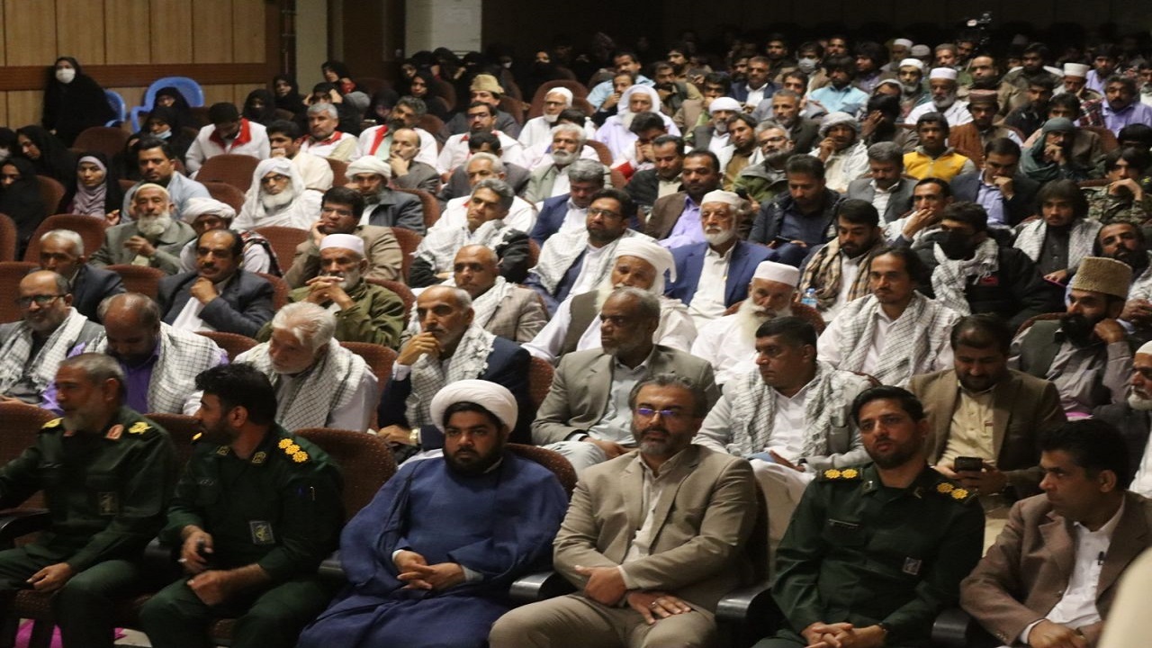 پیام امروز شهدا ایستادگی و مقاومت است