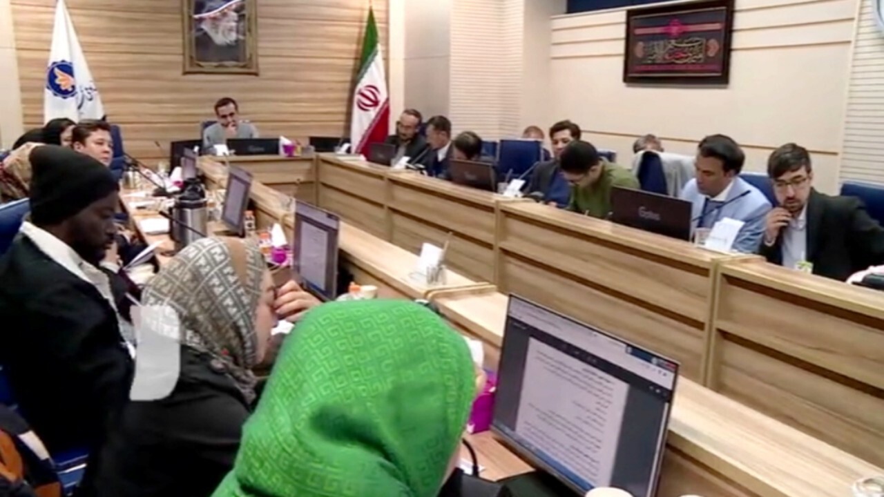 نشست هم اندیشی با نخبگان غیر ایرانی + فیلم