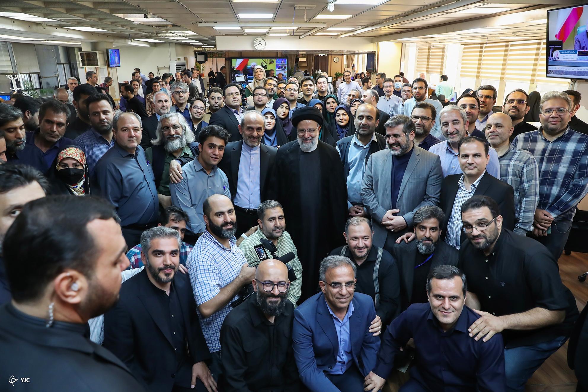 بازدید رئیسی از صداوسیما