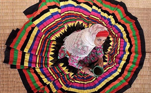 لباس محلی گیلان، شاد و رنگارنگ