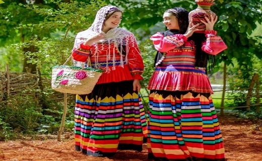 لباس محلی گیلان، شاد و رنگارنگ