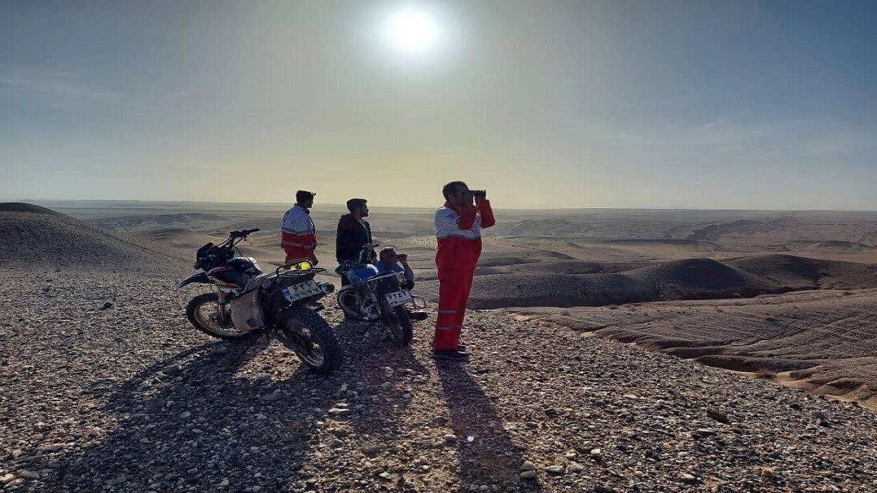 گردشگران گم‌شده در طبس پیدا شدند/ اشتباه مدیر بوم‌گردی‌، امدادگران را سرگردان کرد
