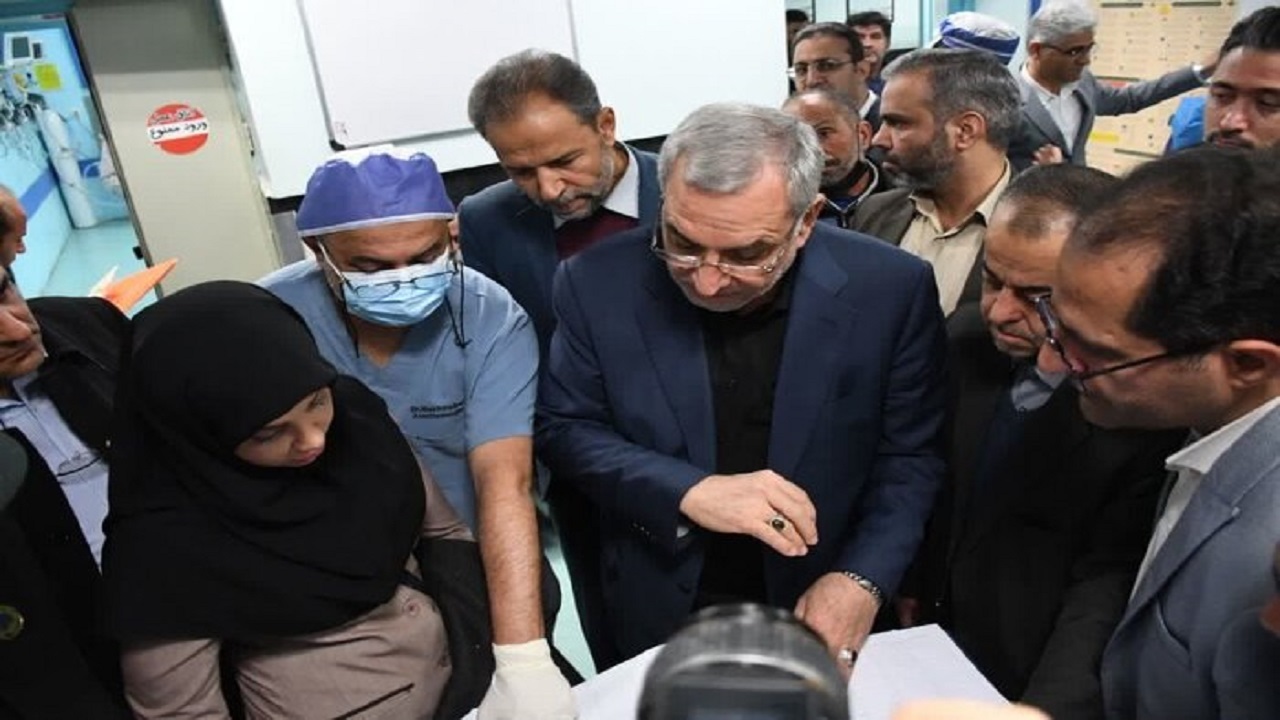 بازدید وزیر بهداشت از بیمارستان امام رضا (ع) بیرجند