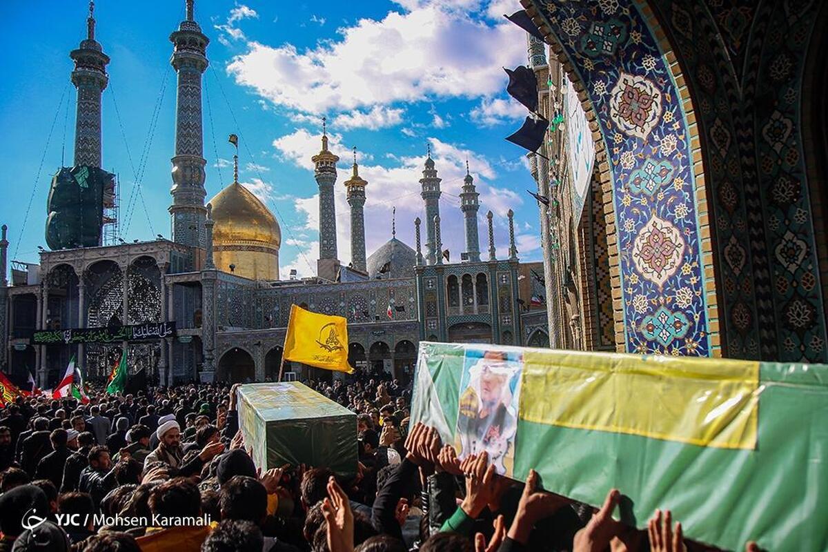 بارش برف در حرم حضرت معصومه (س)