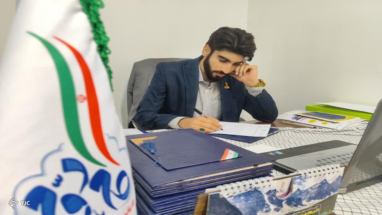 جوانان مخاطب خاص بیانیه راهبردی گام دوم انقلاب هستند