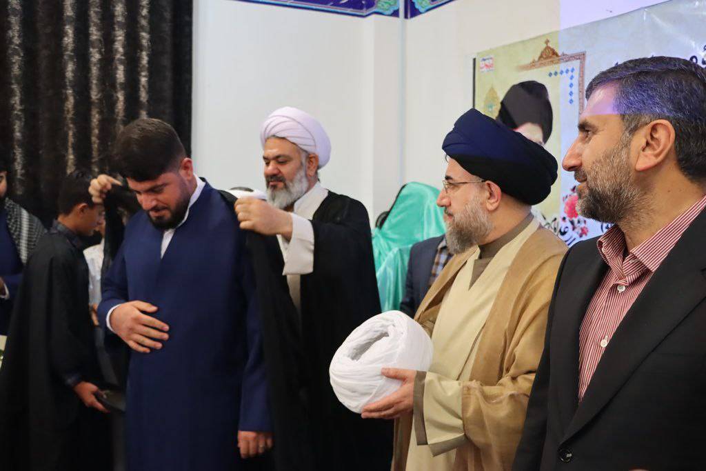ملبس شدن طلاب