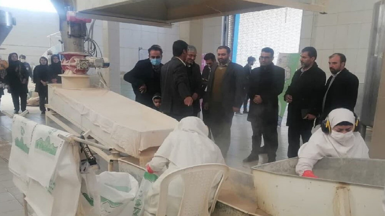 افتتاح شرکت تولیدکننده ضد یخ جاده در هفشجان