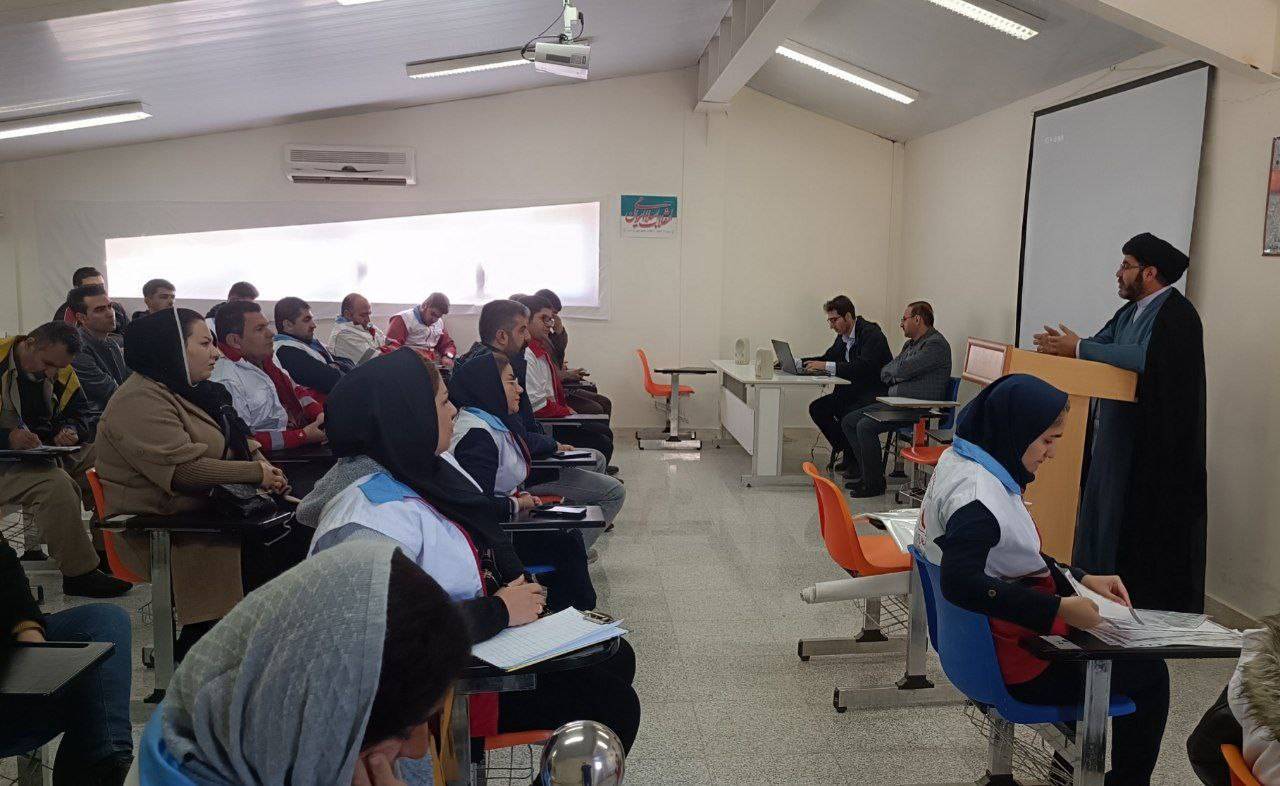 برگزاری جلسه در هلال احمر