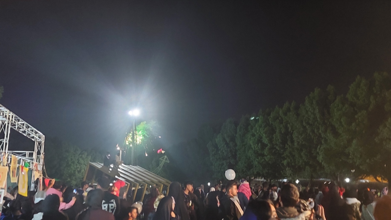 خرمشهری ها شادمان از سالگرد پیروزی انقلاب اسلامی