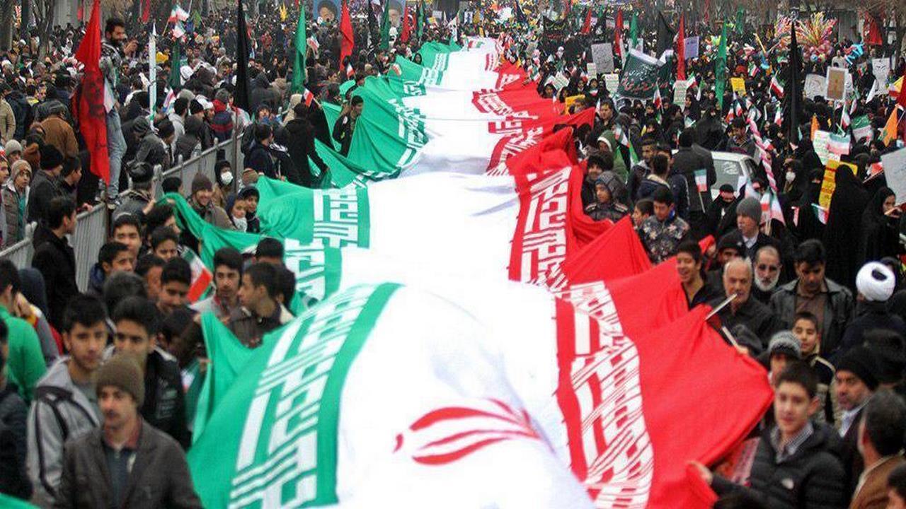 آمادگی مردم ایلام برای حضور در راهپیمایی ۲۲ بهمن