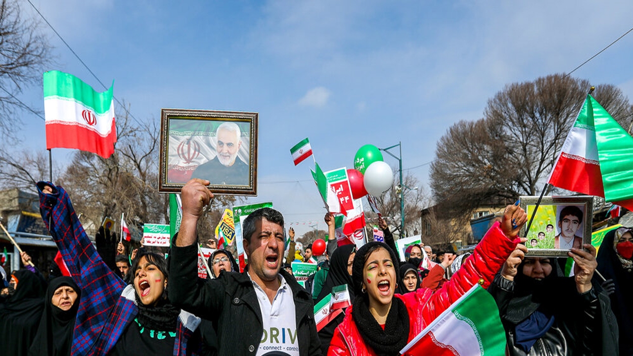 وقتی شام نان و پرچم می‌خوردیم!