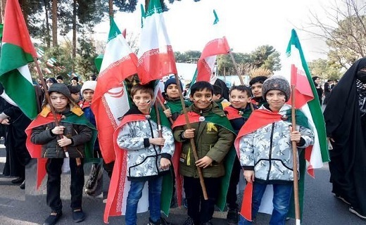 حماسه آفرینی قمیها در راهپیمایی ۲۲ بهمن حماسه آفرینی قمیها در راهپیمایی ۲۲ بهمن