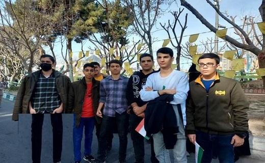 حماسه آفرینی قمیها در راهپیمایی ۲۲ بهمن حماسه آفرینی قمیها در راهپیمایی ۲۲ بهمن