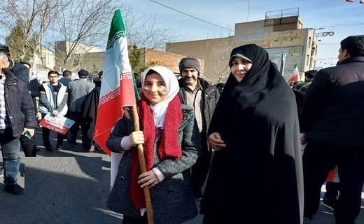 حماسه آفرینی قمیها در راهپیمایی ۲۲ بهمن حماسه آفرینی قمیها در راهپیمایی ۲۲ بهمن