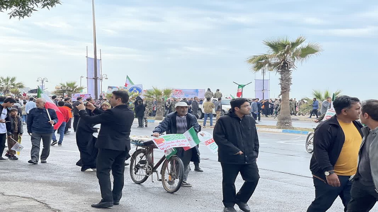 شکوه صبح صادق راهپیمایی ۲۲ بهمن در بوشهر