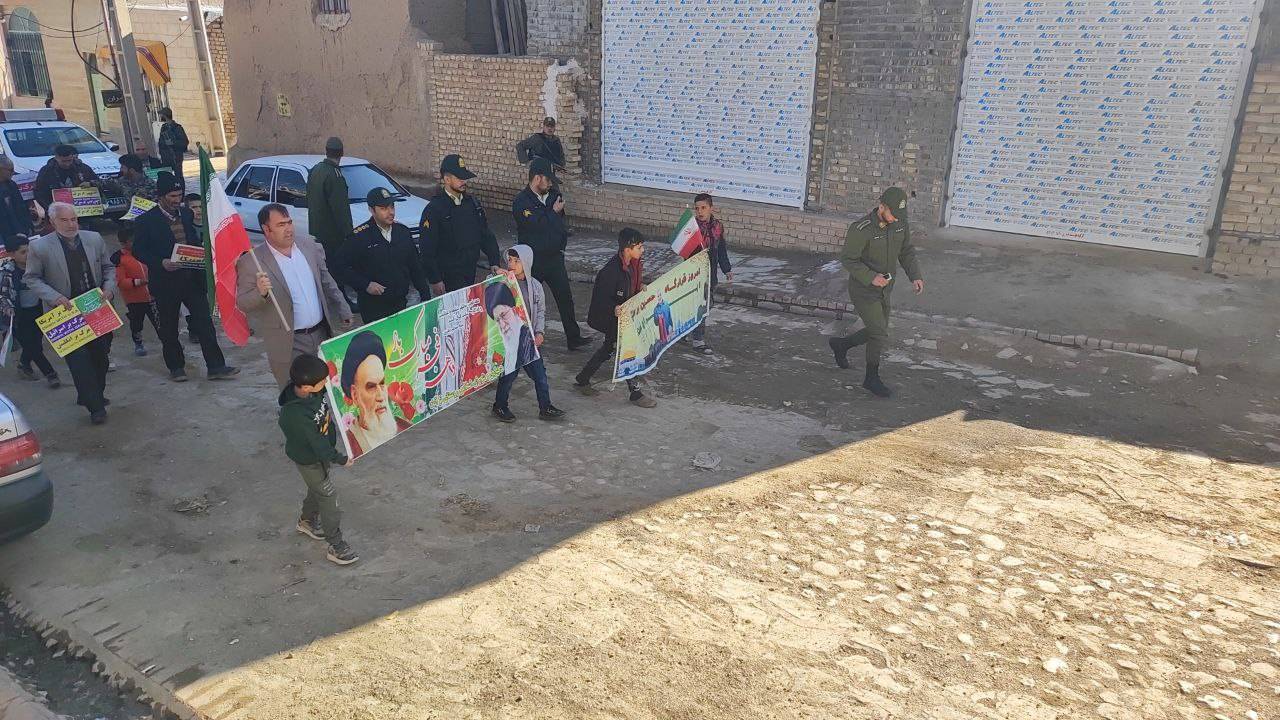 راهپیمایی 22 بهمن در روستا
