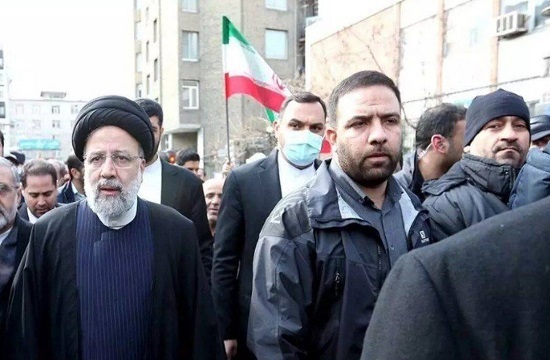 حضور رئیس جمهور در راهپیمایی ۲۲بهمن حضور رئیس جمهور در راهپیمایی ۲۲بهمن