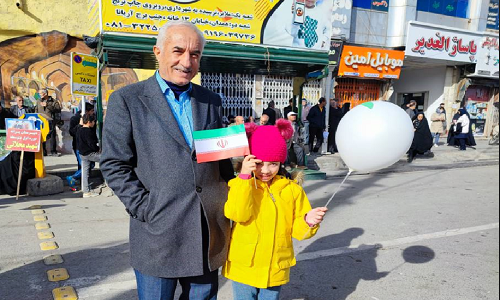 خروش مردم همدان در راهپیمایی بزرگ ۲۲ بهمن خروش مردم همدان در راهپیمایی بزرگ ۲۲ بهمن