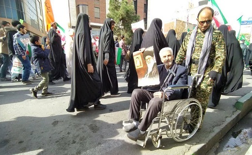 حماسه آفرینی قمیها در راهپیمایی ۲۲ بهمن حماسه آفرینی قمیها در راهپیمایی ۲۲ بهمن