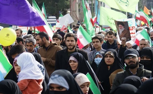 حماسه آفرینی قمیها در راهپیمایی ۲۲ بهمن حماسه آفرینی قمیها در راهپیمایی ۲۲ بهمن