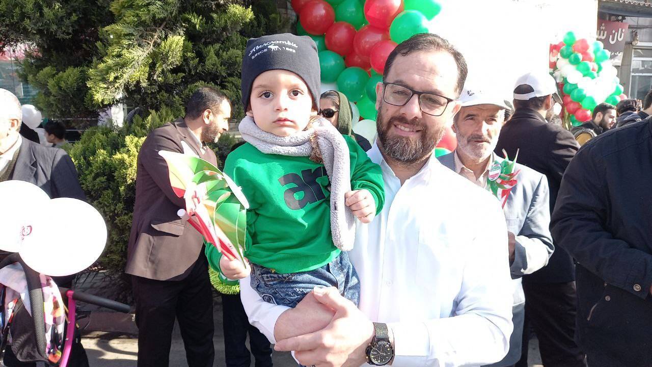 حضور کودکان در مراسم راهپیمایی 22 بهمن
