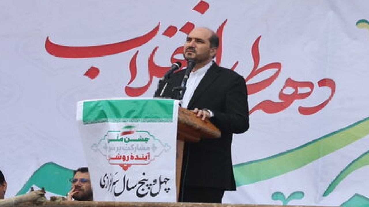 گوشه گوشه کشور تبدیل به کارگاه سازندگی شده است
