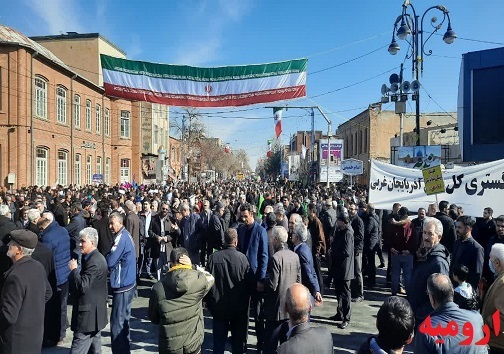 حضوری پرشور و جشن  باشکوه انقلاب در آذربایجان غربی/همه آمدند+فیلم و عکس