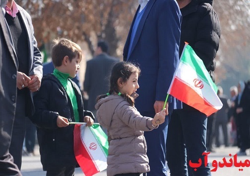 حضوری پرشور و جشن  باشکوه انقلاب در آذربایجان غربی/همه آمدند+فیلم و عکس