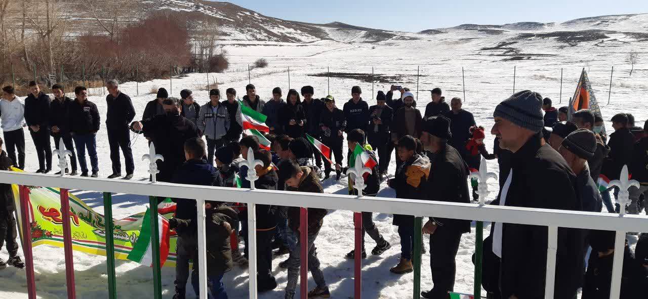 حضور مردم روستای خانقاه بفراجرد  در روز پیروزی انقلاب اسلامی
