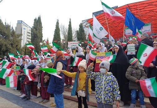 حضور و مشارکت در انتخابات نزدیکترین نقطه برای سیلی زدن به دشمنان است / مردم استان تمام قد پای انقلاب ایستاده اند