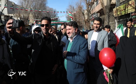 آغاز جشن بزرگ پیروزی انقلاب اسلامی در سراسر استان یزد+عکس و فیلم