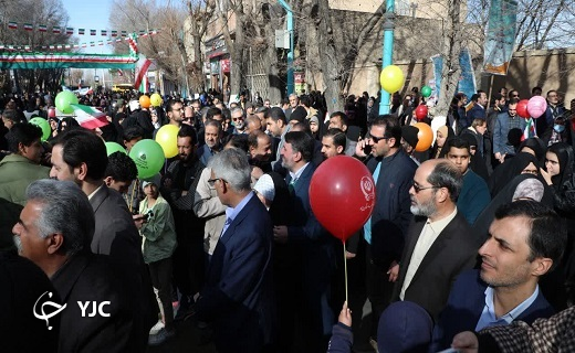 آغاز جشن بزرگ پیروزی انقلاب اسلامی در سراسر استان یزد+عکس و فیلم